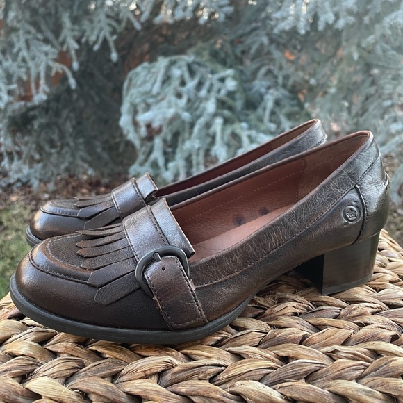 NWOT Born Lissette Brown Leather Slip On Block Heel Penny Loafers Women size 7.5 - Picture 1 of 10